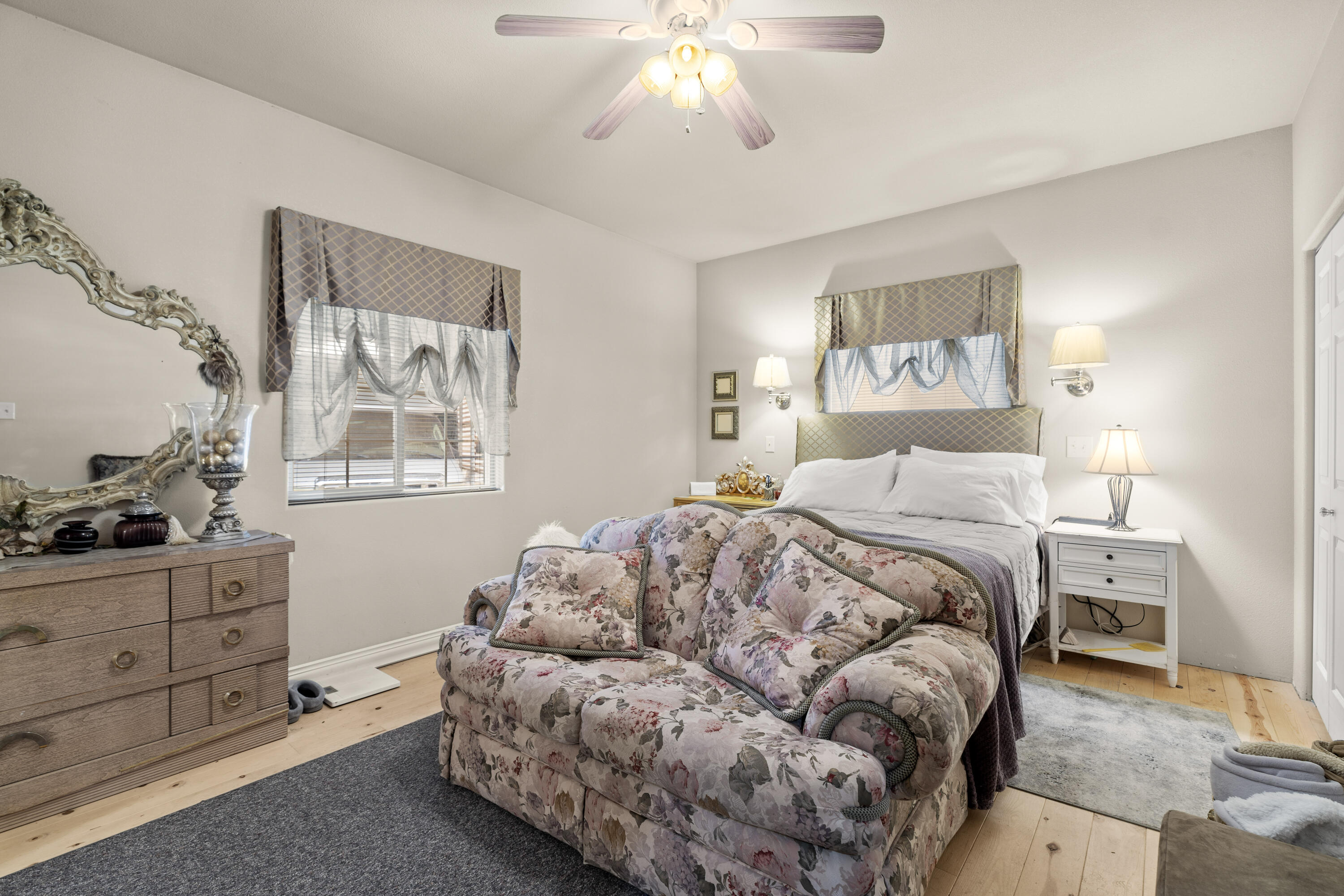 Wagon Trail Acreages - Residential