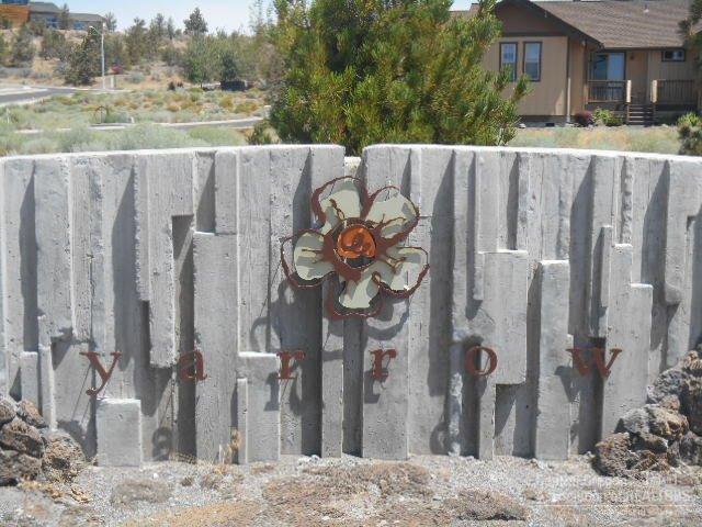 Near nice small city park. Great view of the Cascades. Close to schools, parks and trails. This is a planned development and provides a great place to call home. Call today!