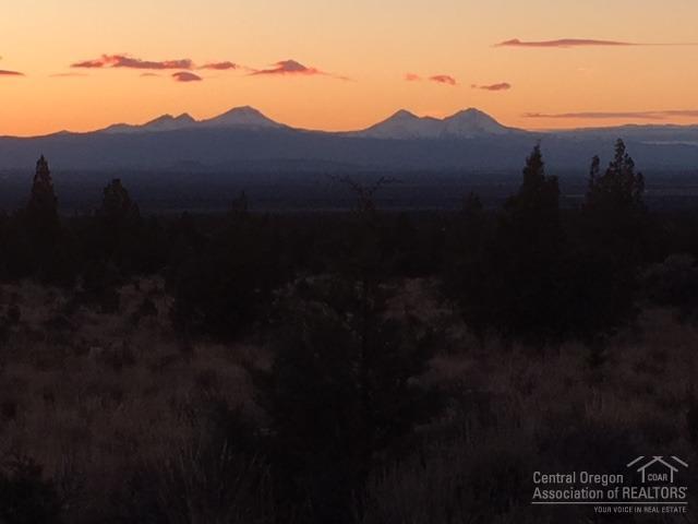 Bright stars abound & peace is found on this 80 acre parcel near thousands of acres of public land. Panoramic views of Cascade Mountains. Less than 10 miles away is great fishing, water skiing & swimming at the Prineville Reservoir & just beyond that lies the Crooked River with fantastic fly fishing. Property is in an area of wind & solar power & cisterns for water are common.