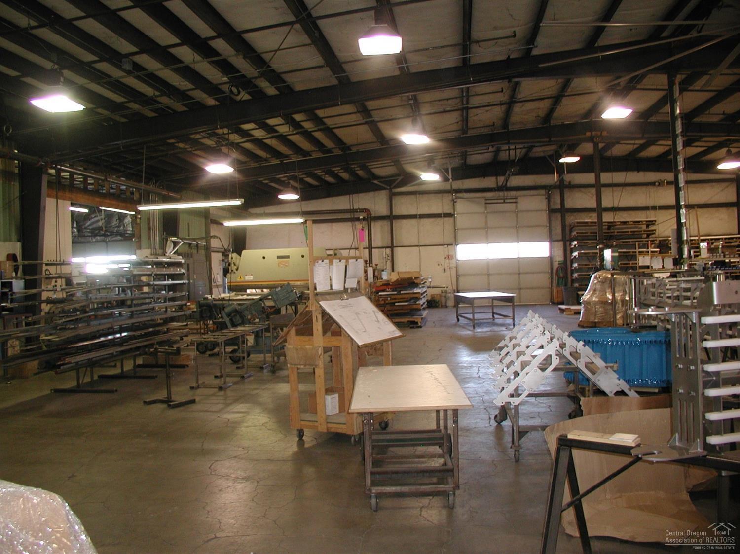 CLAR - Commercial Sale