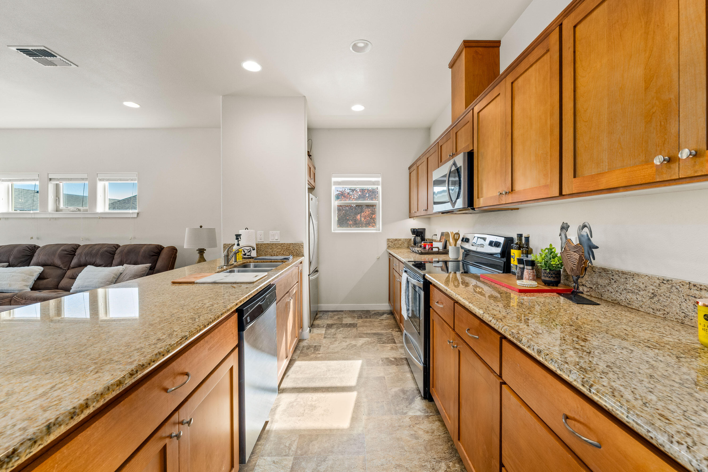 Kinsington Court Condominiums - Residential