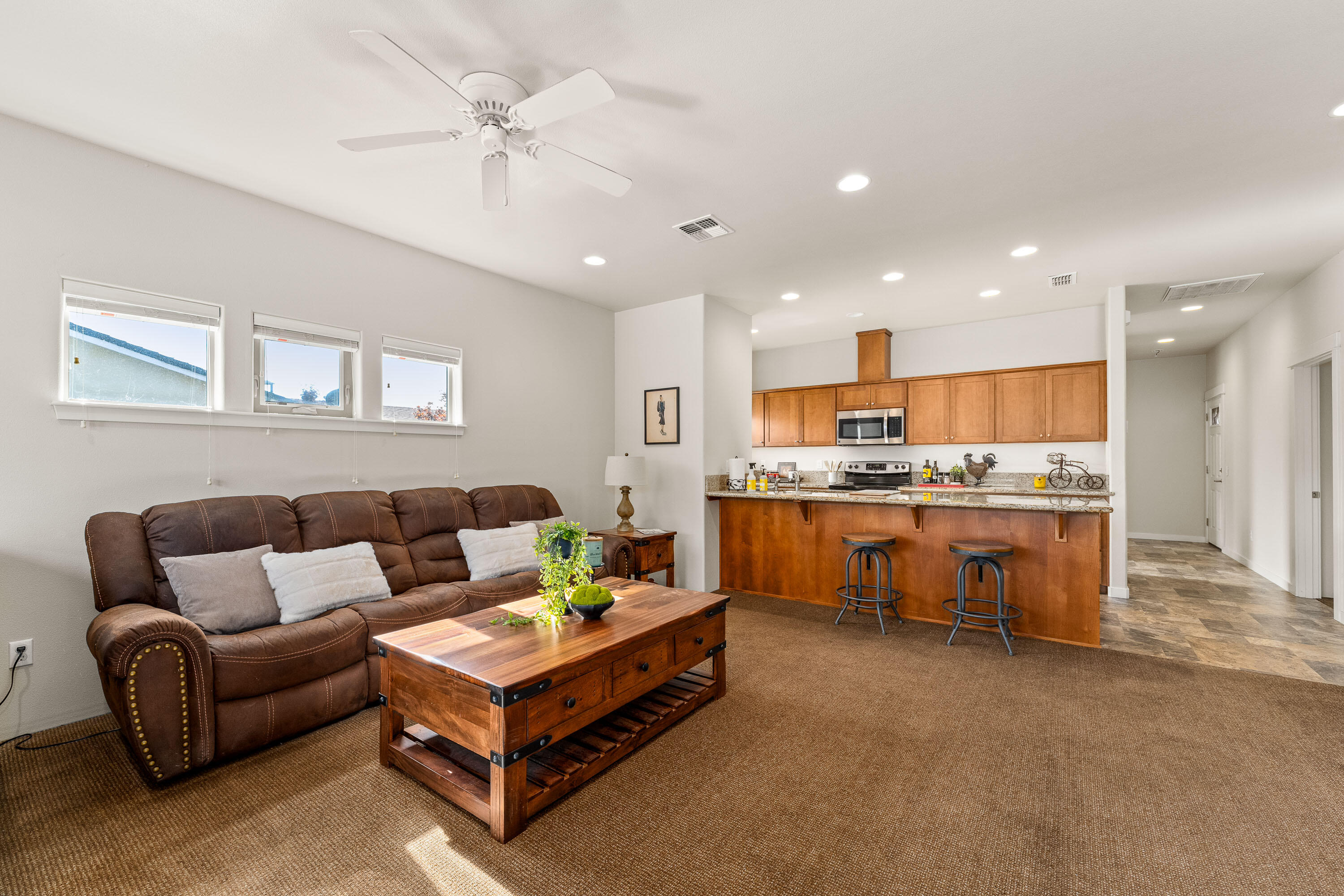 Kinsington Court Condominiums - Residential