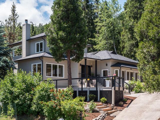 Location!Location!Location! Originally built in 1989 this virtually new (2018) 3 bedroom, 3-1/2 bath house has been 2 years in the re-crafting, from the new roof to the crawl space below. At the end of a quiet cul-de-sac in the Skidmore Academy Historic District, with stunning views of the East Hills and close to town. Just a walk to Lithia Park, the Shakespeare theaters, restaurants and shops.