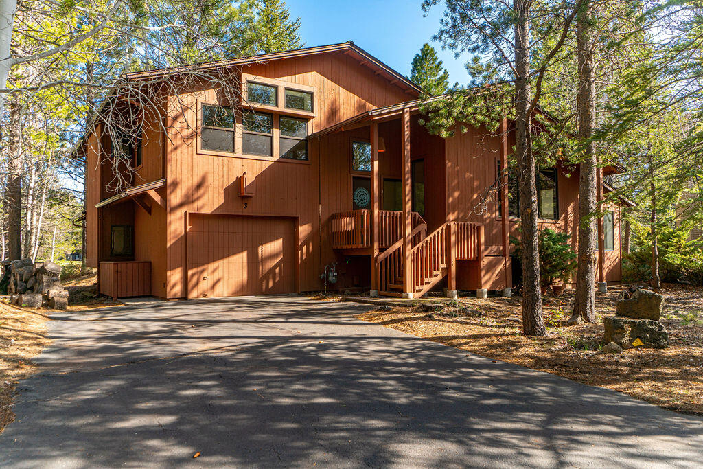 The perfect Sunriver home! Centrally located on the 14th Fairway of the Meadows Golf Course affording great views and natural privacy.
This 2320 square foot home is comfortable, functional, clean and liveable. There is space for everyone! Open and inviting with soaring ceilings and great energy. 
Gracious kitchen with great room opening to the incredible outdoor deck.
Two bedrooms upstairs with two baths and laundry.  Spacious sunroom on the opposite side of the home and a downstairs bunk room with ping pong, full bath and a sauna!
Ample storage hideaways and tandem garage with golf cart exit.
Many systems have been upgraded and/or replaced including central air conditioning and humidifier, and home has been immaculately cared for.
Fantastic culdesac of well cared for homes and just a short distance to Sharc and amenities!
Start making memories now.