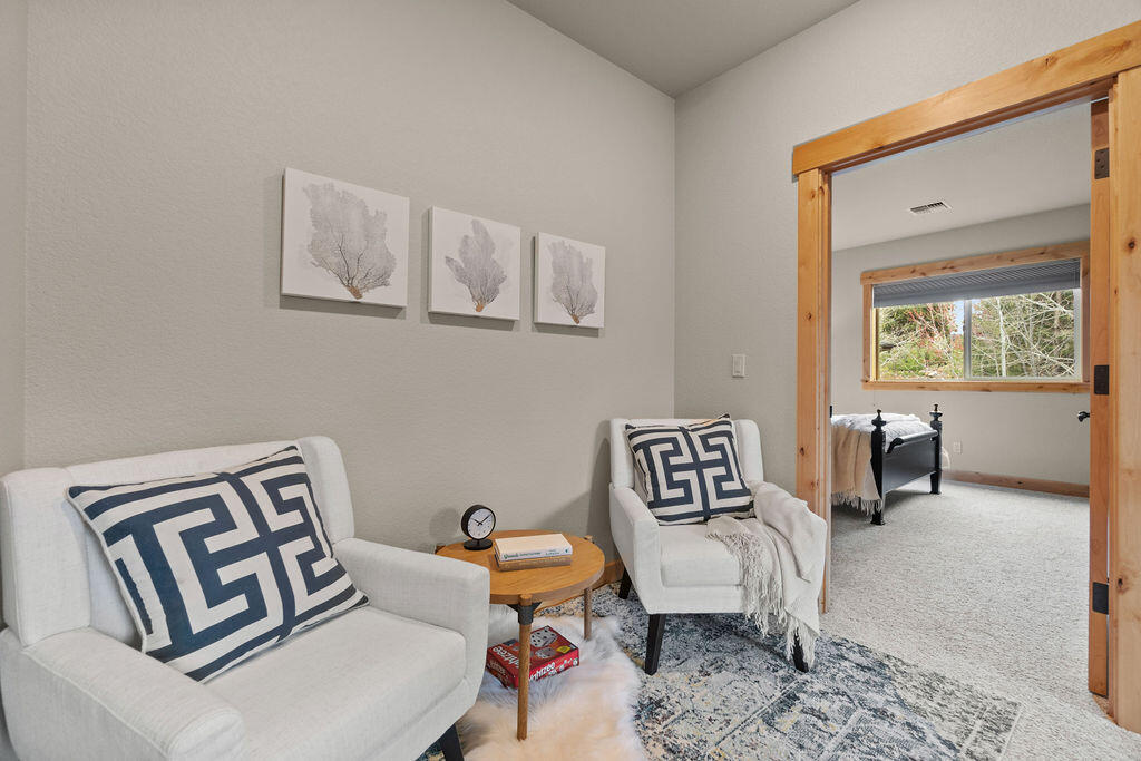 PointsWest - Residential
