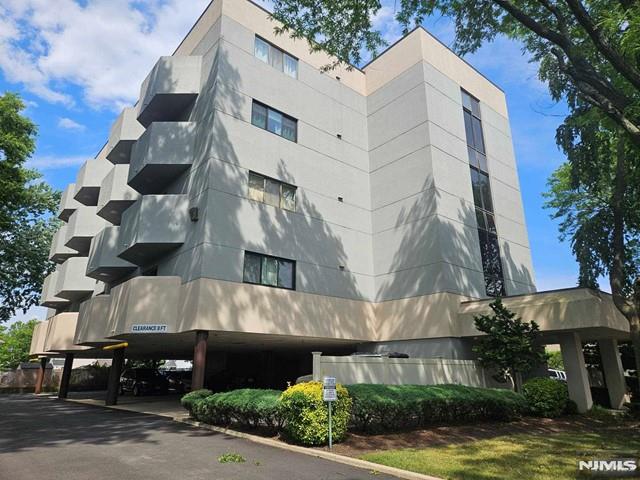Wonderful spacious third floor studio apartment with terrace in desirable Fairmount section of Hackensack with huge walking closet, large kitchen, wood floors and laundry in unit! Plenty of storage. One assigned parking, guest parking and off-street parking available. Amazing location! The building is conveniently located close to NYC train, bus, shopping, hospital, highways. No pets. GREAT PRICE FOR THIS GEM! Call 201-873-8551 to schedule the showing