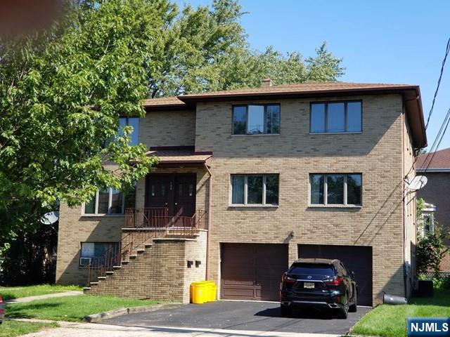 Conveniently located large 3-bedroom 2 full bath on 1ST floor, very bright and open lay out with large living room, Primary Bedroom/fbth, 2 Large Bedrooms, formal dining area, NEW KITHEN CABINET, eat-in -kitchen with Breakfast Area, UPDATED BATH, plenty of closet space, central air, baseboard heating, washer and dryer on site. NEW S/S DISHWASHER AND STOVE, REFRIGERATOR, MICROWAVE. close to shops, restaurant, school, parks and NYC transportation. Parking included in the rent (garage and driveway) landscaping BY LANDLORD, no pets.