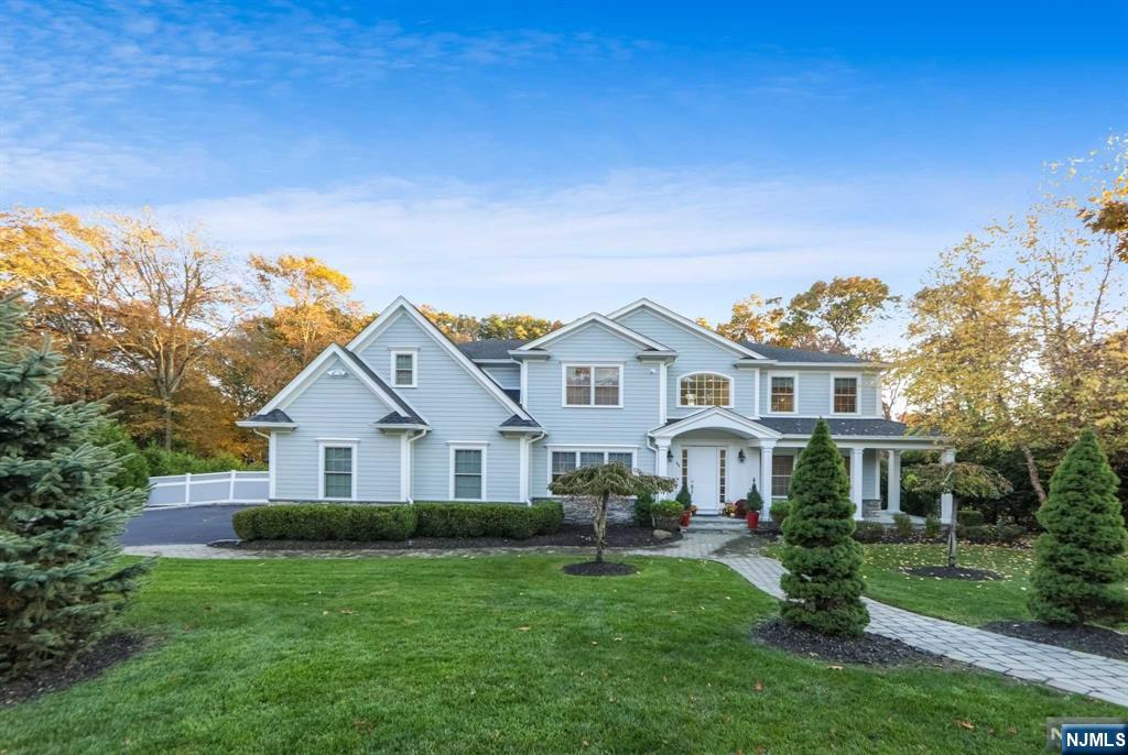 Magnificent 6-br, 6-fbath col.home, compl. in 2016, on 1 acre in prestigious Brook Ave. neighborhood, offering apprx. 4,400, sq. ft. of elegant living space, plus add.fin.lwr level with walk out to resort living access. The 1st flr features a grand 2-sty fyr, form. dining & living rms, a main-floor br, fbth,cntr.isl.chef's kit. equipped with Thermador appl., double wall ovens,micro.drawer and a breakfast area., fam.rm, w/remote-start gas fplc, sliders deck overlooking lavish priv. prop. flr.2-lux. prim. ste.w/sep.sit.rm, multi. w/in clsts, priv.dress rm, spa-like bath with lux w/i shower and sumptuous soaking tub. There's also a jr.ste w/fbth, 2 add. brms share a J&J Fbath, and a fully equip.lndry rm. The lwr lvl feat. 2ndfam. rm, br, fbath, wet bar, gym, rec.spc.& sliders to covered patio, outdoor kitchen/waterfall/bskt.ball ct. Amenities.-salt.wtr htd.gunite pool&spa,cabana w/veranda&fbth,2nd out.kit.,wtrfall&infinity stream,built in firepit. multi. opt.for commmuters NYC
