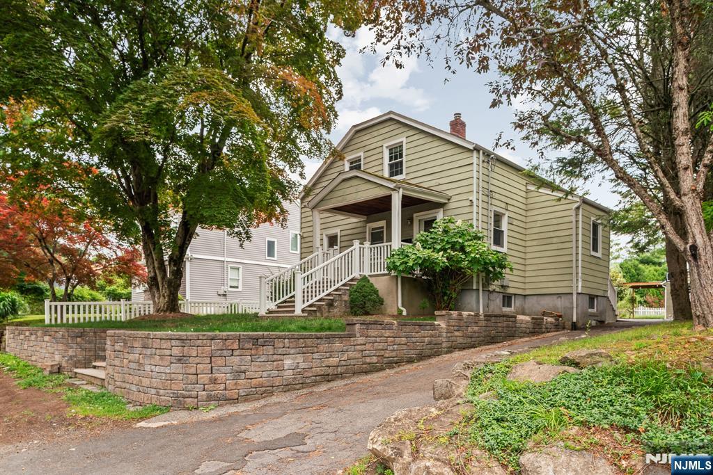 call/text agent; 24 hour notice for showings