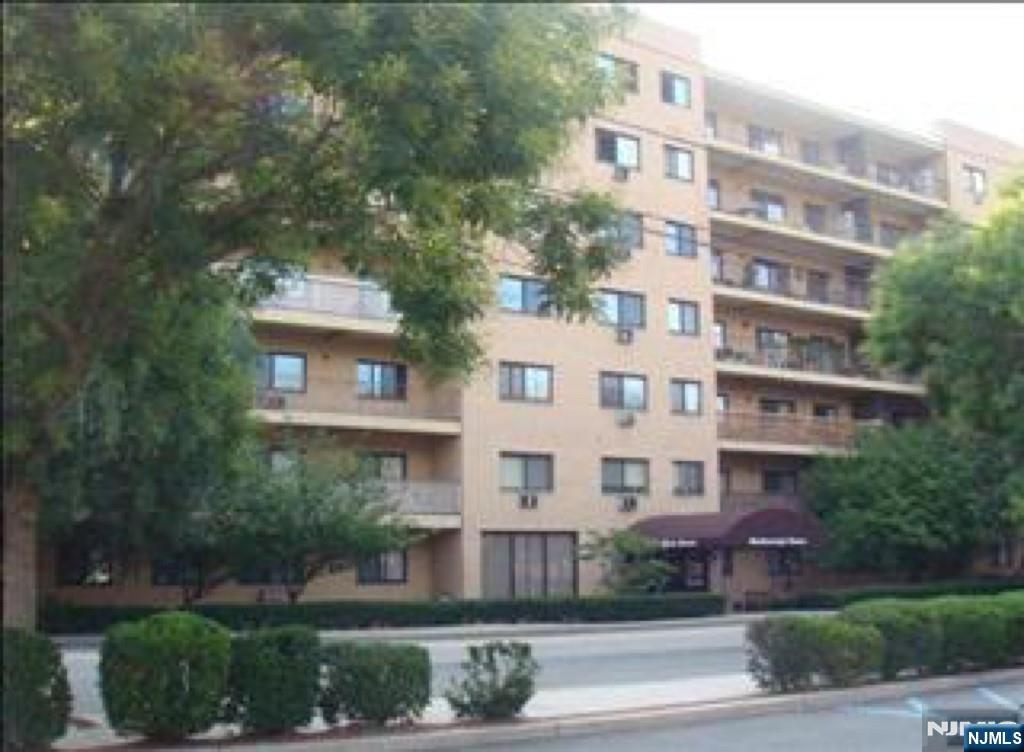 Bright, top-floor unit stunning sunset viewsâ€”Top floor,This spacious apartment features hardwood floors through out, an expansive living and dining area Oversized bedroom with abundant closet space. laundry room , off-street parking for one carâ€”Heat and Hot water included in the rent! . Bring your furry friend Cat-friendly October 2025 move-in Very clean original condition . Close to all highways and NYC trans. Elevated building, Walk to Super Markets .