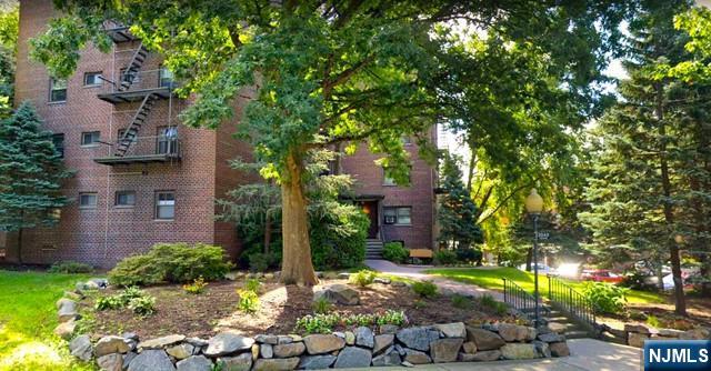 Spacious and updated studio co-op apartment in Linwood Park. This bright studio is located in the highly desirable Linwood Park. The building is conveniently located with NY transportation in the complex. Within blocks you will find shopping including H-Mart, CVS, Starbucks, restaurants. Easy access to NJ Highways and GW Bridge. On-site Laundry, Street parking, Parking permit for assigned spot is $340/year. Rent includes heat, internet/cable, water, and hot water. Unit has furniture available for no charge. Application Requirements: Minimum income requirement: 3:1 ratio, Credit score of 680+, Payroll stubs for the last 3 weeks. Signed federal tax returns for the last 2-years including W-2's or 1099 if self-employed. Board requires $300 non-refundable application fee. Board approval required with separate credit check. Move-In/Out $500 refundable deposit