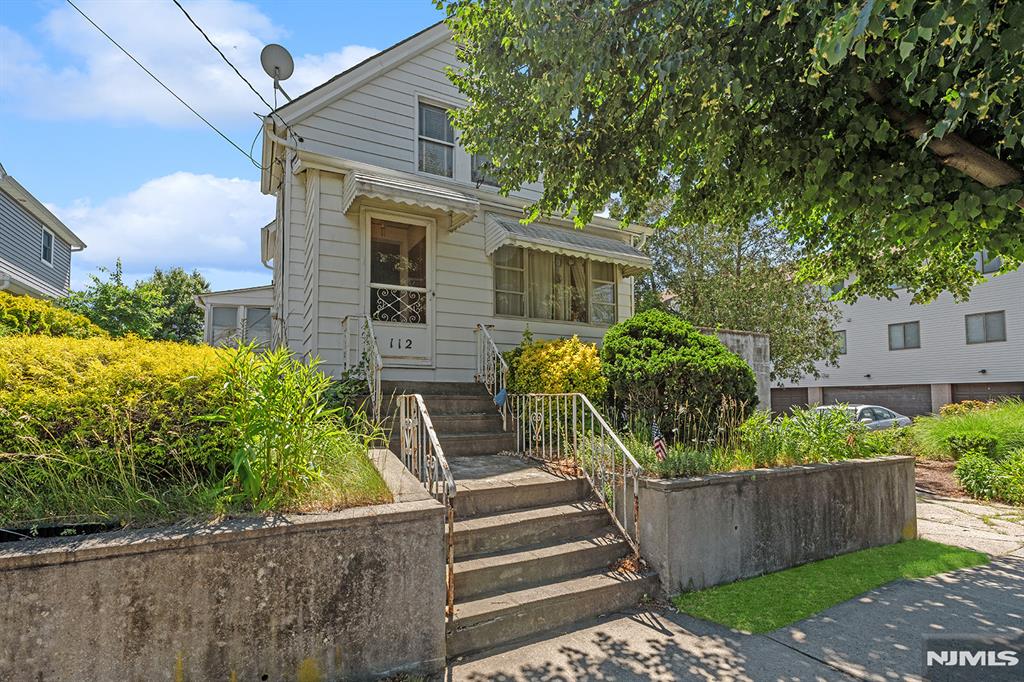 LOCATION, LOCATION, LOCATION .... BERGEN COUNTY 1 FAMILY 50x140 LOT ... Zones for single-family use. CLOSE to : MULTIPLE TRANSPORTATION OPTIONS to NEW YORK CITY : Trains , Bus , Major Highways , MULTIPLE PARKS : Sports & Dog , convenient to be close to SCHOOLS, SHOPPING CENTERS as well ... This 1 Family colonial home features on the first floor, living room, dining room, kitchen; second floor, two bedrooms; full basement finished family room access to yard. One car garage and tons of yard to entertain A MUST VISIT ... Home is being SOLD AS IS