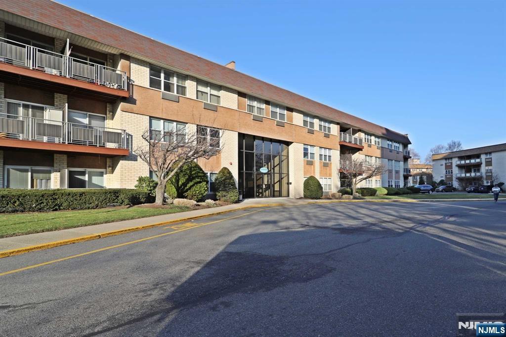 Charming spacious 1 bed 1.5 bath waterside Condo w/balcony at 907sq.ft. 24Hrs security front gate. Hardwood floor throughout. Large living room with ample dining area. Walk-in closet with master Bedroom and 4 additional closets. Laundry rooms on each floor and attractive lobbies. Included monthly maintenance fee, basic cable TV, Internet, pool, one Parking space(#142). Convenient address provides easy access to New York City via buses at the doorstep, just a mile and half south of the George Washington Bridge, and the ferry to midtown Manhattan located just a half block from the Gate. Next to veterans park, shopping, restaurants.Photos were taken prior to current tenancy.