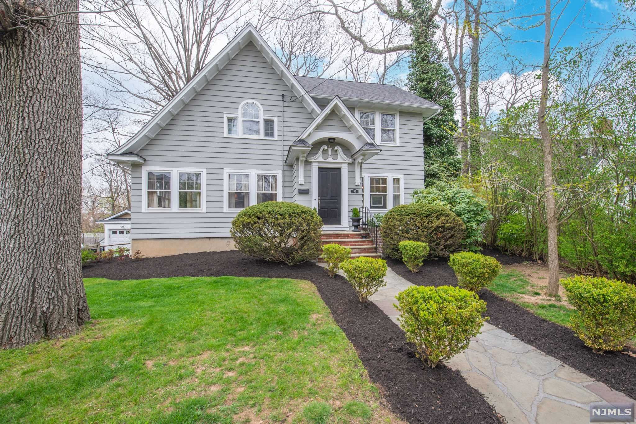 Warm and welcoming center hall Colonial , complete with classic details, modern conveniences, 4 bedrooms, 2.1 baths, beautiful cooks kitchen with imported French cabinets, , granite counter and Betrazzoni gars range, formal dining room with corner china cabinets, living room with fireplace and bookshelves. (Primary)Bedroom suite/Rec room with full bath on first floor-endless possibilities. Three bedrooms and main bath on second floor with full stairs to attic storage space. Central AC. Ideally located in the heart of Verona, close to NYC bus, Community Center, shopping, dining. Beautiful Verona Park, Montclair State, Turtle Back Zoo just minutes away! 1 year CINCH home warranty included.