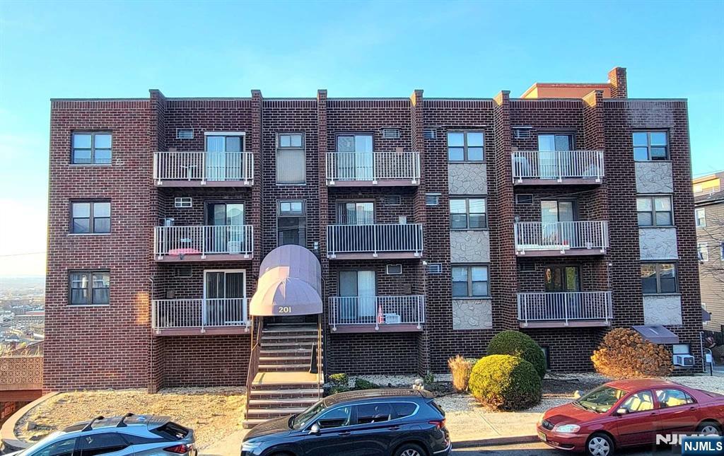 Newly renovated 1st floor 1BR apartment for rent. New kitchen with new appliances. New Bathroom, new vinyl floorings. Heat, Hot water, Water, Sewer are included in rent. Coin laundry on 2nd floor. 1 assigned parking space #2 on lower ground floor level. Near highways, shopping, transportation to NYC (Bus #156).