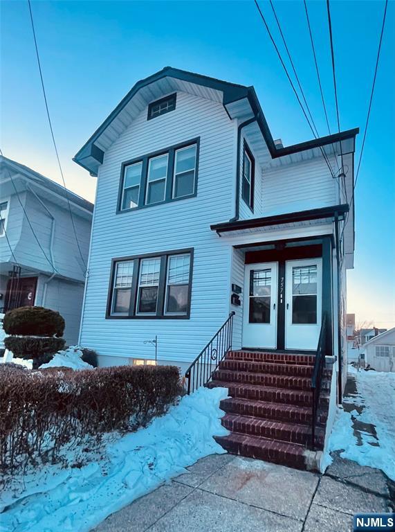 Renovated apartment in the heart of Kearny. Featuring two bedrooms and one full bath, perfect for comfortable living. Kitchen, spacious and sunny living/dining room with hardwood floors throughout. Available February 15! Laundry in the basement and storage room in the attic. Tenant only pays for Gas, electric is included in rent. Owner may consider small pet for an extra fee.
