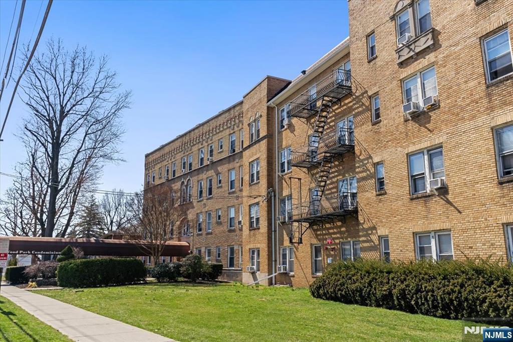 Welcome to this well maintained 2-bedroom / 1 full bath unit on the ground floor in prime location of Leonia. Offering approximately 840 sq. ft. of living space, this home features an eat-in galley kitchen, living room with convenient back entrance. NYC bus transportation at your door. Close to beautiful Over Peck Park, library, town pool, shops and more. Close to all major highways. Maintenance includes heat, water and common area.