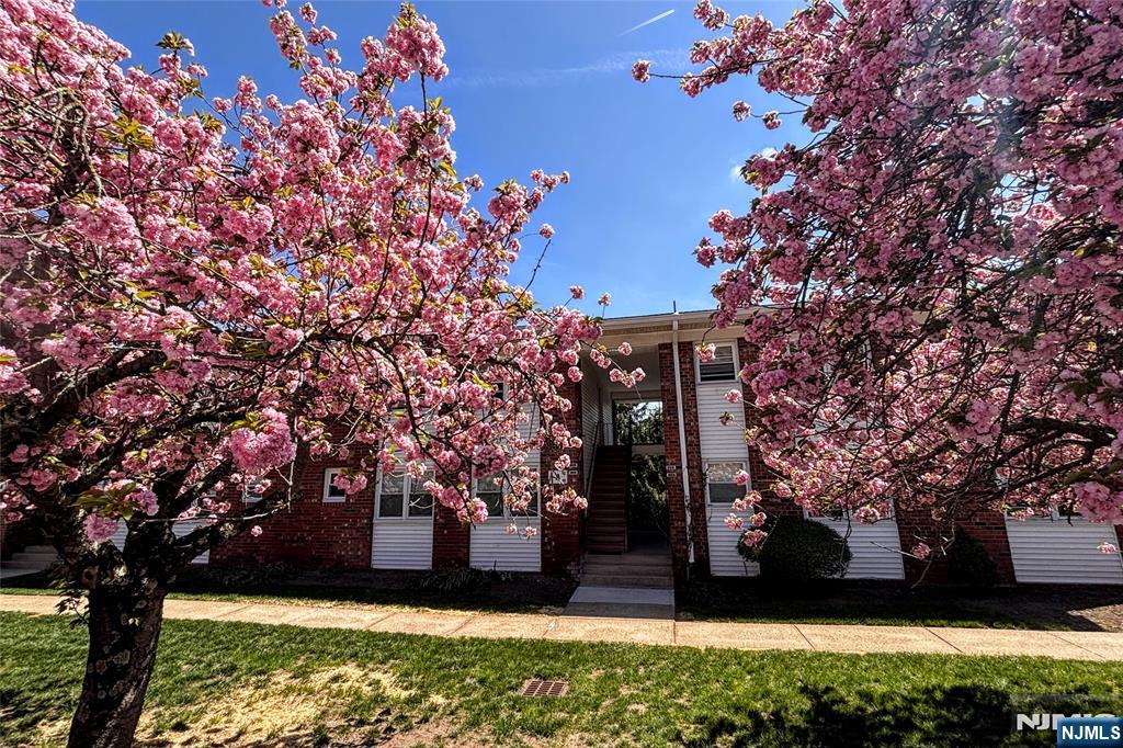 Price Reduced â€“ Motivated Seller! Whether You're a New Homeowner or an Investor, This Is an Opportunity You Don't Want to Miss. Bring All Offers. Move-in ready second-floor 1-bedroom, 1-bath condo featuring a spacious living room, separate dining area, private balcony, and one-car garage with additional storage directly below the unit. Recent updates include laminate flooring, electrical improvements, bedroom closet, refrigerator, stove, and water shut-off valve. HOA includes water and building maintenance. Laundry facilities and ample visitor parking on site. Conveniently located near shopping, dining, and major highways. Investors take note: potential rental income of approximately $2,200â€“$2,300 per month. Cash buyers welcome. No FHA financing.