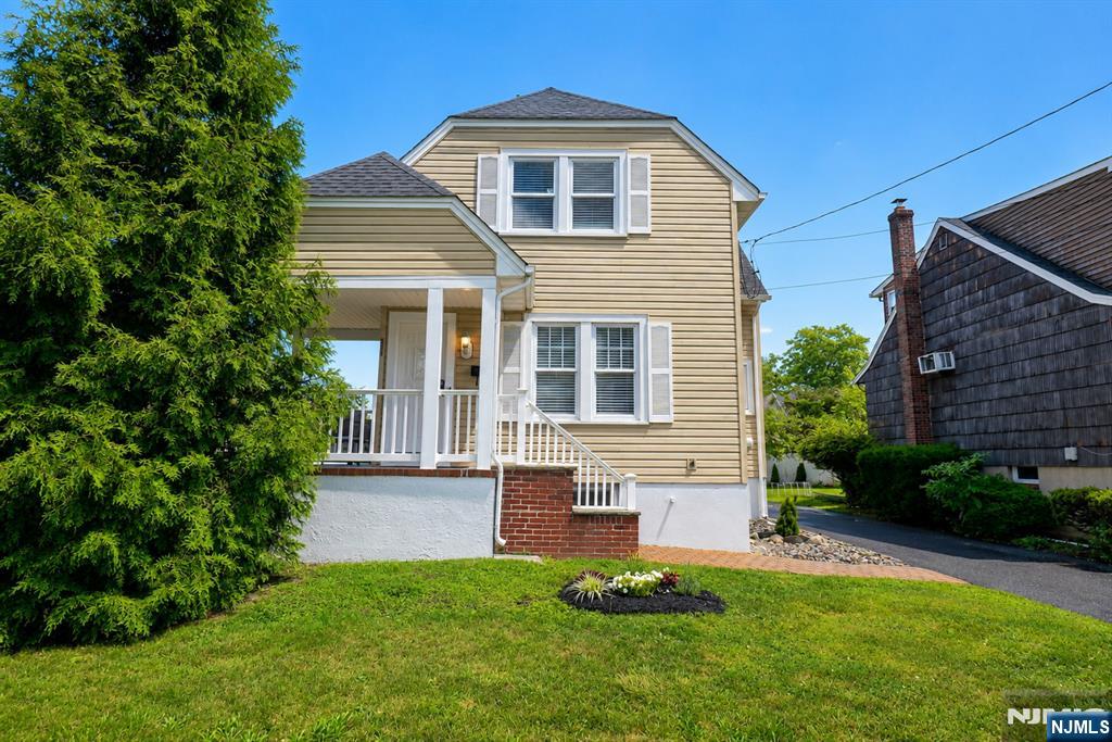 Welcome to this beautiful maintained Colonial offering a half bathroom, living and dinning room, eat-in-kitchen with stainless steel appliances, granite countertops. Hardwood floors throughout. Second floor offers 3 bedrooms and full bathroom. Oversize windows provides tons of natural light. Newly upgrade include a new roof, AC condenser unit, hot water heater. French drains and sump pumps in the basement provide peace of mind as a preventative. Situated near major highways such as Rt. 80, 17, 46 and Garden State Parkway. Walking distance to Middle/ High school as well as the New Jersey transit to NYC and local transportation. Minutes from Saddle River County Park.