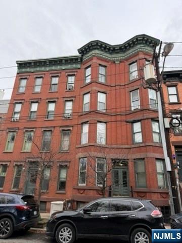 Charming and sun-drenched 2-bedroom condo in the heart of Downtown Jersey City. This top-floor residence offers beautiful natural light, hardwood floors, and an efficient layout with no wasted space. Enjoy a classic brick building with low monthly maintenance that includes water. Ideally located near the PATH, parks, shops, restaurants, and all that Downtown Jersey City has to offer. A perfect opportunity for first-time buyers or those seeking a vibrant urban lifestyle with easy NYC access.