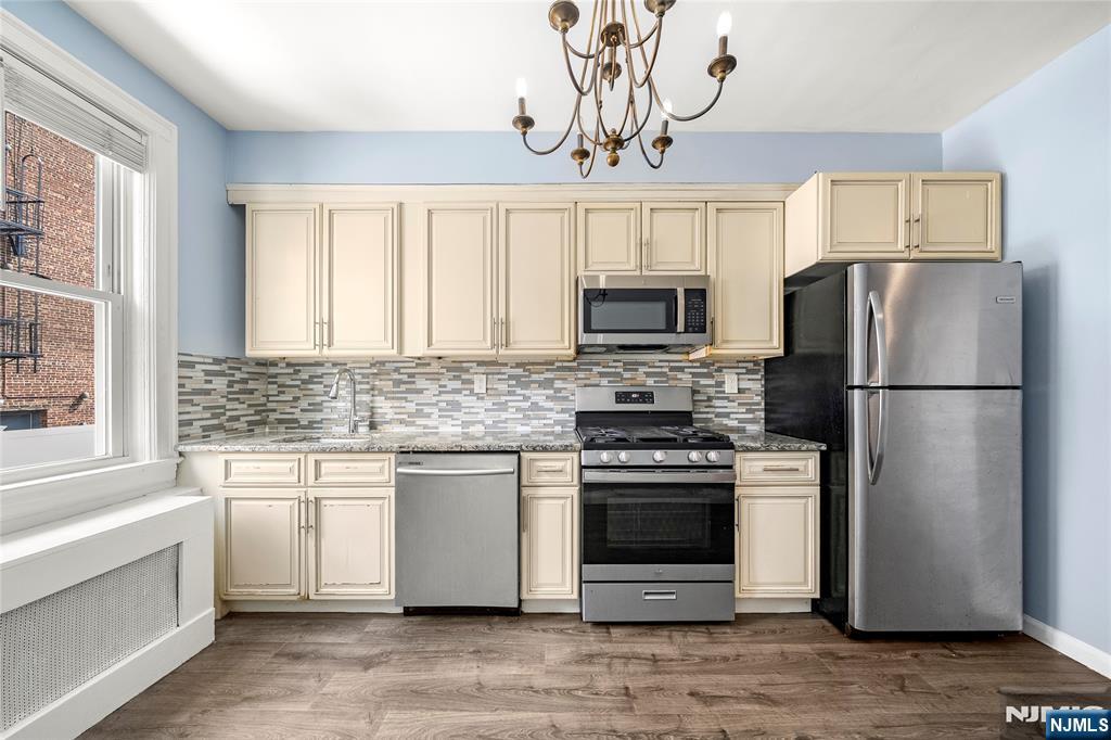 Location Location Location... In the heart of Cliffside Park, sits a bright and airy 1 Bedroom apartment with parking and laundry (will be installed). This is a must see. Pet friendly, Smoke Free 2 unit building. Close to all shops, transportation, A verity of restaurants, coffee/tea shops, schools and personal care salons for all genders.