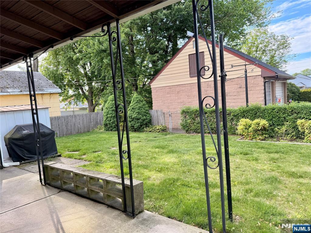 Lovely 2 bedroom, 1 bath renovated home with plenty of space, use of basement, outdoor back yard, garage, and Laundry. This cozy home has a generous sized living room, dining area, updated kitchen and a full renovated bathroom. Plenty of driveway parking! Don't miss this one!