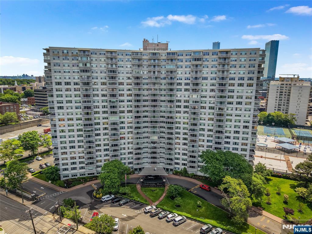 Welcome to this beautifully renovated co-op in the heart of Fort Lee, ideally located facing scenic Constitution Park. This bright and inviting approximately 550 sq. ft unit features an updated kitchen with granite countertops and offers comfortable, low-maintenance living with easy access to everything you need. Enjoy the close proximity to restaurants, shopping, NYC transportation, and all the conveniences Fort Lee has to offer. Residence can enjoy an impressive list of amenities, including an outdoor pool with BBQ areas, fitness center, tennis courts, basketball courts, parking, and more. The building also offers discounted internet and cable services for added value and convenience. Don't miss this wonderful opportunity to enjoy resort-style living in a prime location!