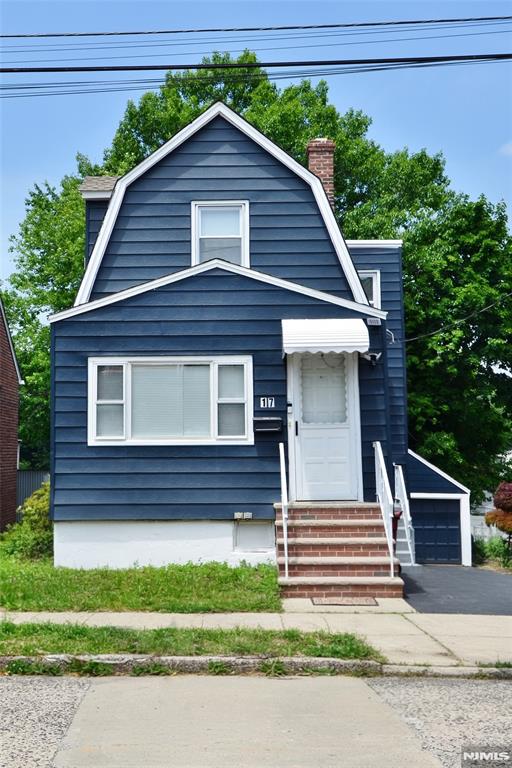 Discover the perfect place to call home â€” a stunning, fully renovated single-family residence where luxury and comfort come together seamlessly. This gem boasts 3 bedrooms, 2 beautifully designed bathrooms, and two spacious living areas, all finished with rich vinyl flooring for ease of care, designer tile work, and a chef-inspired kitchen featuring gleaming premium Quartz countertops. Outside, enjoy the freedom of a generous private backyard and the rare convenience of parking for 5+ vehicles, including a fully detached garage. Set in a highly sought-after area in close proximity to Lincoln School and nearby high schools, top shopping destinations, and effortless transportation access â€” this is upscale, modern living at its finest. Call now to book your private showing!