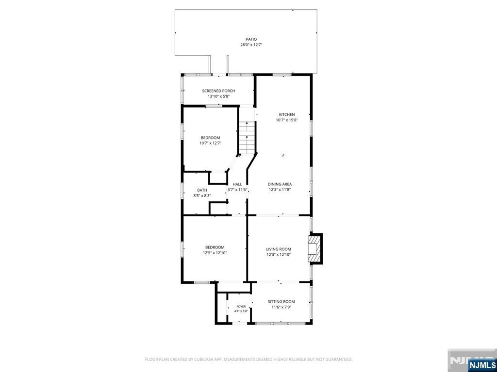 Main image without alt text