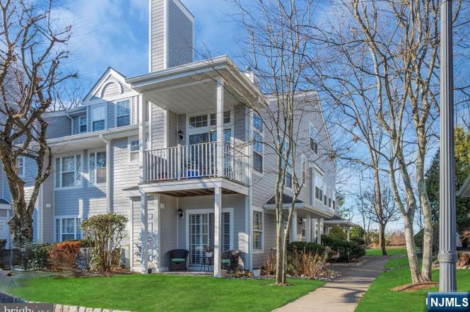 Video Tour: https://photos.app.goo.gl/f2TrE1HMsiQ4fxvT8 Welcome to this newly renovated, pet friendly, GROUND-FLOOR condo in the desirable Paddington Square community. This home features a sun-filled porch, gleaming hardwood floors, elegant shutters, and an updated bathroom. The kitchen boasts granite countertop,gas stove, dishwasher, refrigerator and microwave. A brand-new washer/dryer for added convenience. The oversized bedroom includes a walk-in closet and a versatile sitting or office nookâ€”ideal for today's work-from-home lifestyle. Enjoy a low-maintenance layout and access to the outdoor community POOL. Located close to major roads, shopping, and just minutes from New York, this rental is a perfect blend of comfort, style, and convenience. This rental belongs to the Mahwah Township Public School District is ranked #6 in Best School Districts in Bergen County. Various private schools are close as well. Tenant pays utilities: gas, electricity, and water.