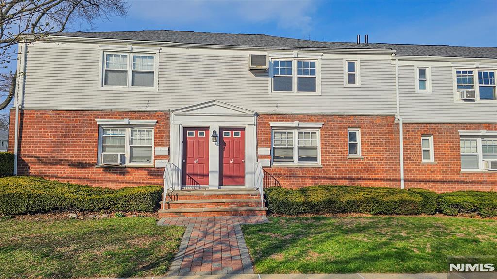 Completely renovated one bedroom Co-op unit. Featuring Living Room, Eat in kitchen, one bedroom and one full bathroom. Garden apartment located within walking distance to parks, schools and shopping centers. Close to route 21, American Dream Mall and only 11 miles to the Lincoln Tunnel into NYC.