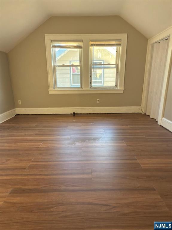 Looking for a peaceful nest? This cozy, well-maintained 1-bedroom apartment is on the third floor of a quiet 3-family home in Irvington. The kitchen shines with a countertop, gas range/oven, and refrigerator. Available now!