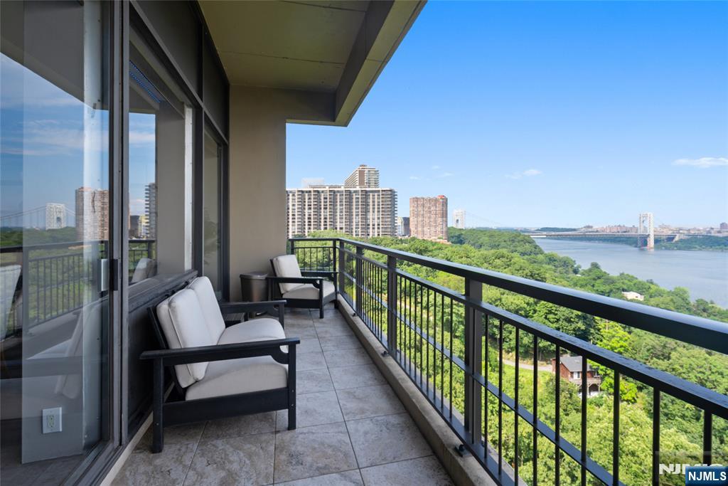 ? SPECTACULAR NYC & RIVER VIEWS! ? Welcome to luxury high-rise living at the prestigious Horizon House (4 Horizon Road). This rarely available, spacious 2-Bedroom, 2-Bathroom "up-split" residence sits on the 14th floor, boasting breathtaking, unobstructed East-facing views of the Hudson River, the iconic George Washington Bridge, and the Manhattan skyline! Why you will love this home: The Perfect Layout: Highly desired "up-split" design offers fantastic open-concept living and maximum bedroom privacy. All-Inclusive Maintenance: Your single monthly fee covers EVERYTHINGâ€”Real Estate Taxes, Electric, Gas, Heat, A/C, Hot Water, High-Speed Internet, Cable TV, and underlying mortgage! No separate utility bills to worry about. Premier Amenities: Enjoy a 24-hr doorman, premier security, pristine outdoor pools, tennis courts, manicured grounds, and play areas. Unbeatable Location: Commuterâ€™s dream! Just minutes to NYC transportation, major highways, fine dining, shopping, and scenic parks. Co-op board approval required (20% down payment, 4:1 income-to-debt ratio). Parking space included. Schedule your private tour today!