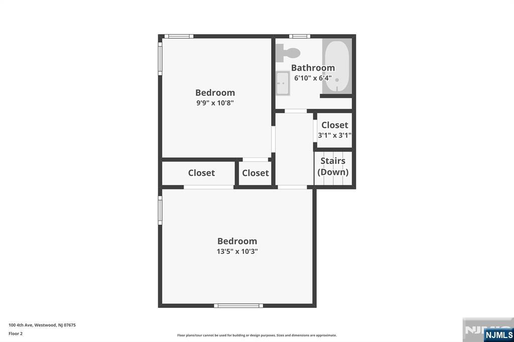 Main image without alt text