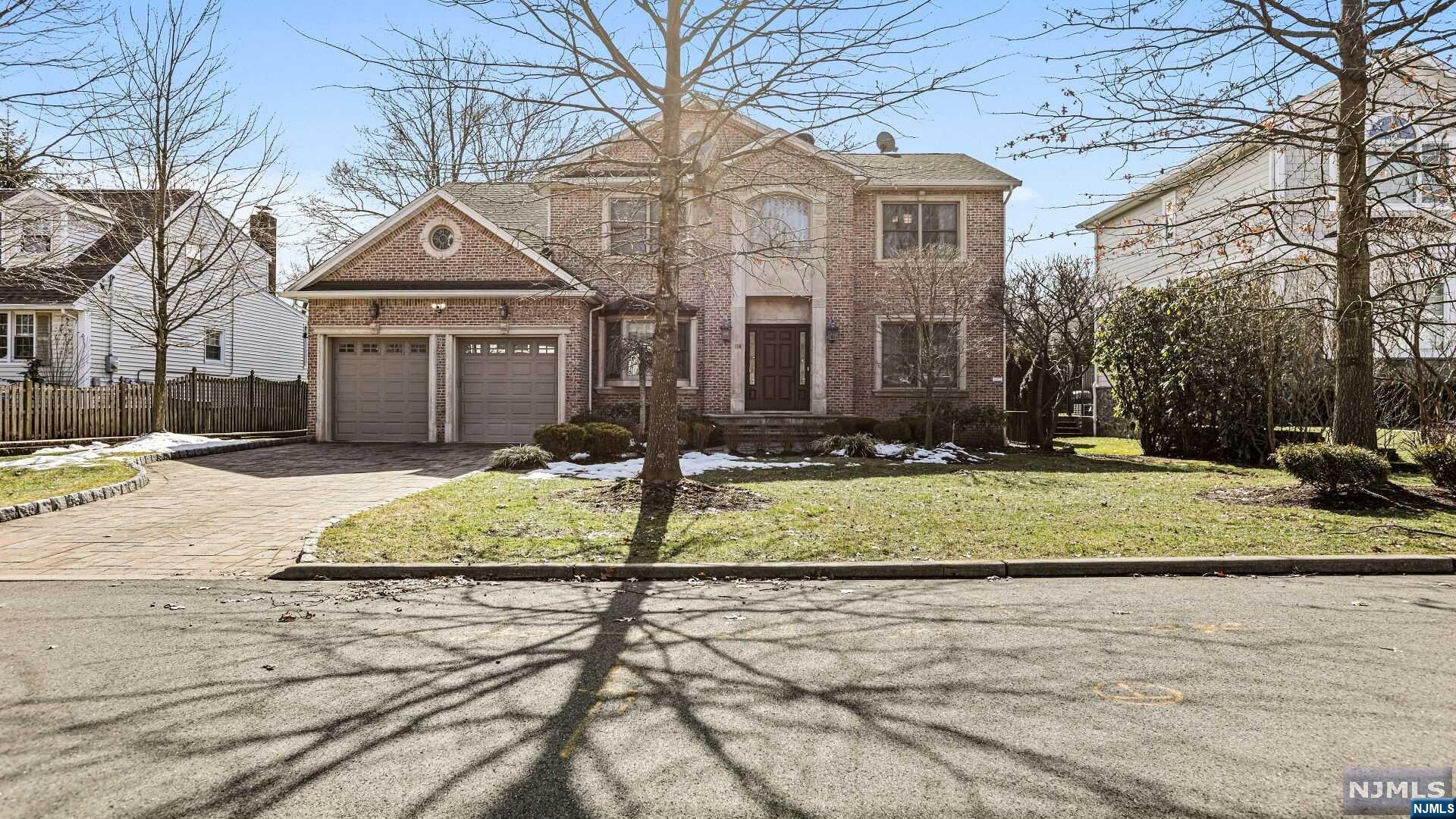 CLASSIC BRICKFACED 12 YEAR YOUNG COLONIAL. GREAT AREA CLOSE TO ALL SCHOOLS.. 5 BEDROOMS 4 1/2 BATHS. 1ST FLOOR HAS LARGE LIVINGROOM AND FORMAL DININGROOM. OFFICE, POWDER ROOM, EAT IN KITCHEN WITH SUB ZERO AND WOLF APPLIANCES. VAULTED COFFERED CEILING IN GREATROOM. 2 CAR GARAGE WITH CAR CHARGER. 2ND FLOOR HAS MASTER SUITE WITH SITTING ROOM, BED CHAMBER WITH TRAY CEILINGS, 2 WALK IN CLOSETS AND MASTER BATH.. 2 BEDROOMS WITH JACK AND JILL BATH. PRIVATE ENSUITE WITH BEDROOM AND BATH. LAUNDRY IN HALLWAY. BASEMENT HAS BEDROOM, BATH, PLAYROOM,GYM AND POOLROOM. REAR OUTDOOR PATIO WITH OUTDOOR KITCHEN.. MOVE RIGHT IN...