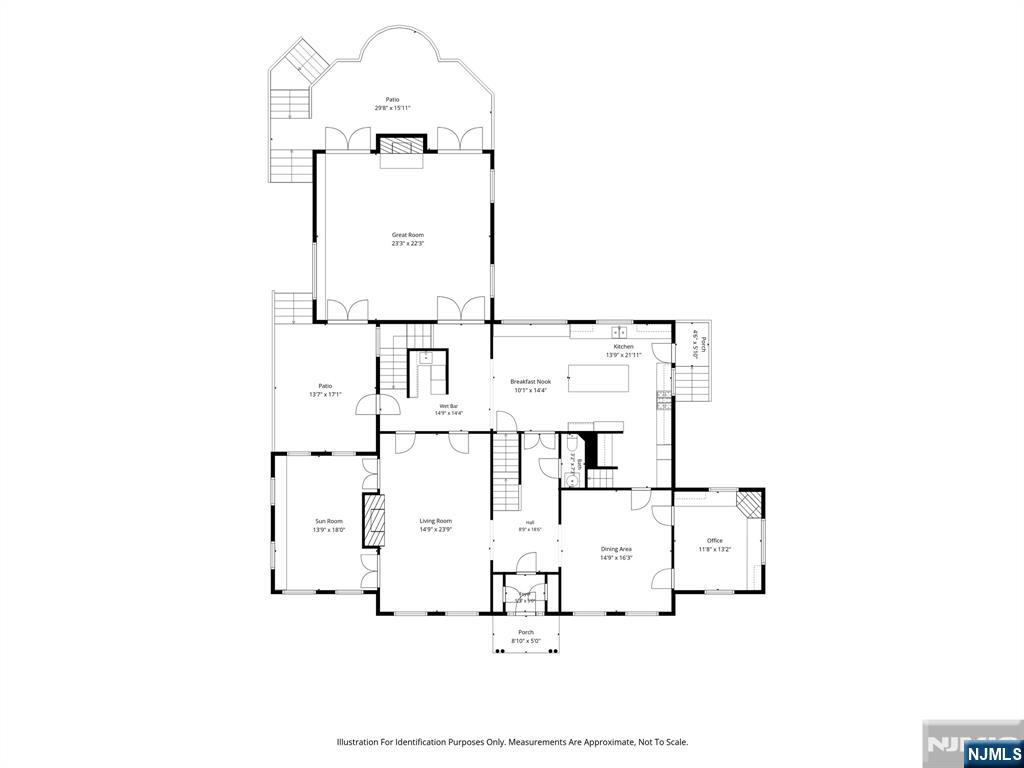 Main image without alt text