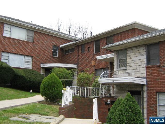 Nice decent unit with wood floor.one parking space, heat and hot water included in the rent.
