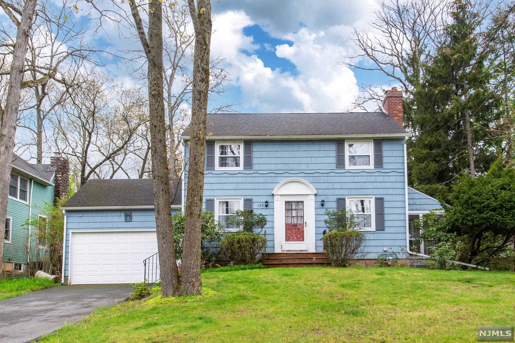CHARMING COLONIAL! Colonial home with great potential features Living room with gas fireplace, Hardwood floors and entrance to screened in porch. Formal Dining room with hardwood floors. Eat in Kitchen with entrance to nice size Deck overlooking spacious yard. Half Bath completes first floor. Second floor has three nice size Bedrooms and Full Bathroom. New Furnace 2018-Hot Water Heater April 2022.HOME SOLD AS IS-No repairs or credits will be offered. Conveniently located near major highways and NY transportation. Top Rated schools. DUES are current-Enjoy Lake life- swim,fish,boat,sail and sports-Golf is available for additional membership fee-LOCK PORCH DOOR and LEAVE KEY IN LOCK-Enter garage through garage back door-