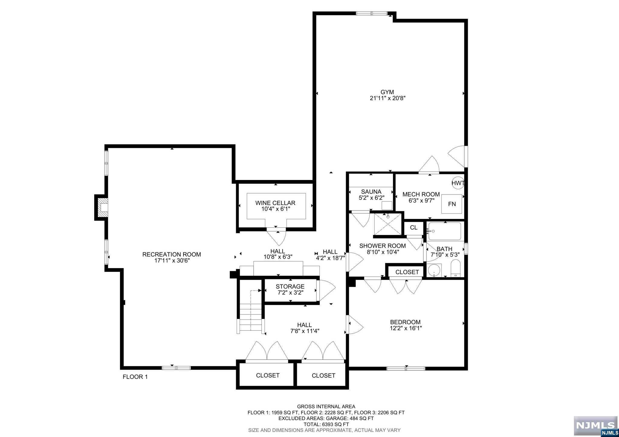 Main image without alt text