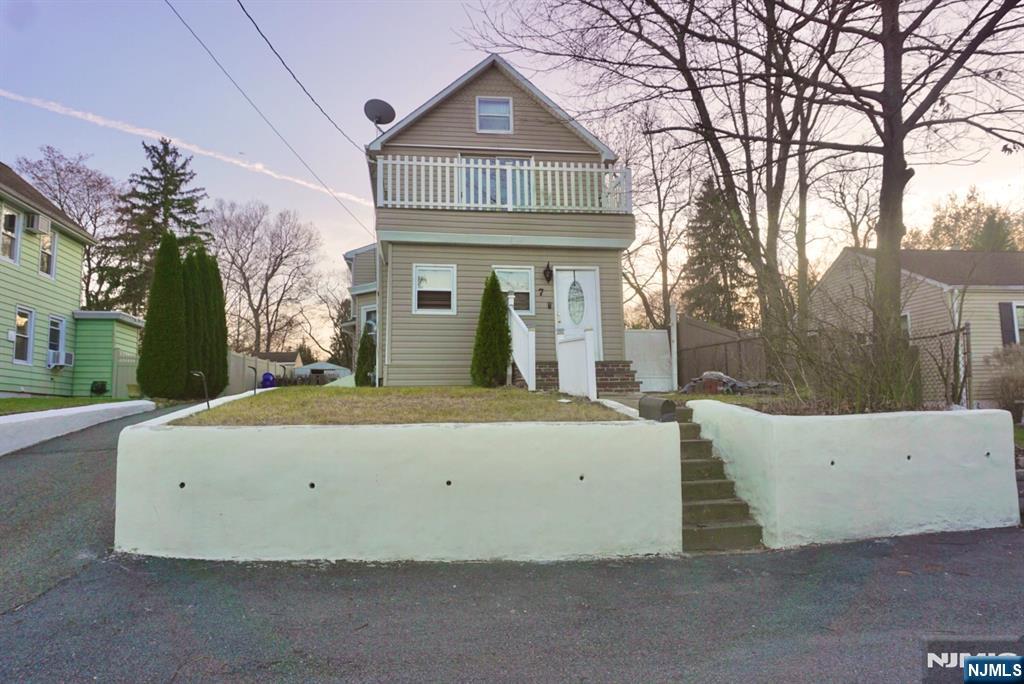 Discover this lovely 4-bedroom, 2-bath home in a cul-de-sac within a very welcoming neighborhood. With a bright living area and a functional kitchen, it offers a great canvas for customization. The backyard is perfect for outdoor enjoyment. While some repairs are needed and its being sold as-is, this property presents a fantastic opportunity to create your dream home. Schedule your private showing today!