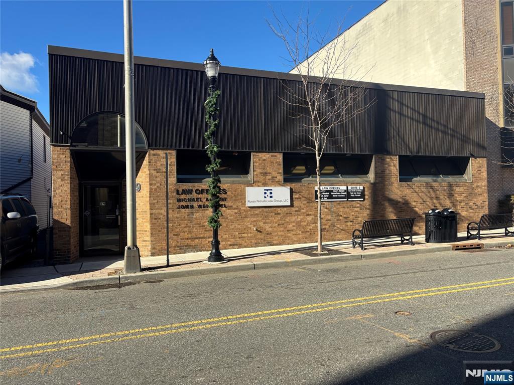 Professional Shared Office Space Available in Hackensack A turnkey, fully furnished office with all utilities included, perfect for professionals seeking a polished and convenient workspace. Features include a welcoming client waiting area, shared conference room, kitchenette, and reserved parking. Ideal for consultants, attorneys, mortgage brokers, insurance professionals, accountants, title companies, therapists, and other small businesses.real estate