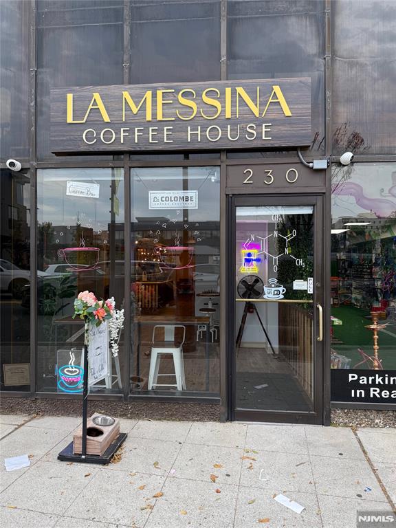 A coffee shop in the heart of Fort Lee with an attractive rent and ample parking for 15+cars. A rare opportunity in a highly desirable desirable location. A coffee shop, the cozy comfort that feels like your Living Room. Ample space for expansion, additional equipment, or new business concepts. Includes air conditioning and was renovated 1 year ago ready to start operating immediately. Everything is included in the asking price, including all equipment and fixture.