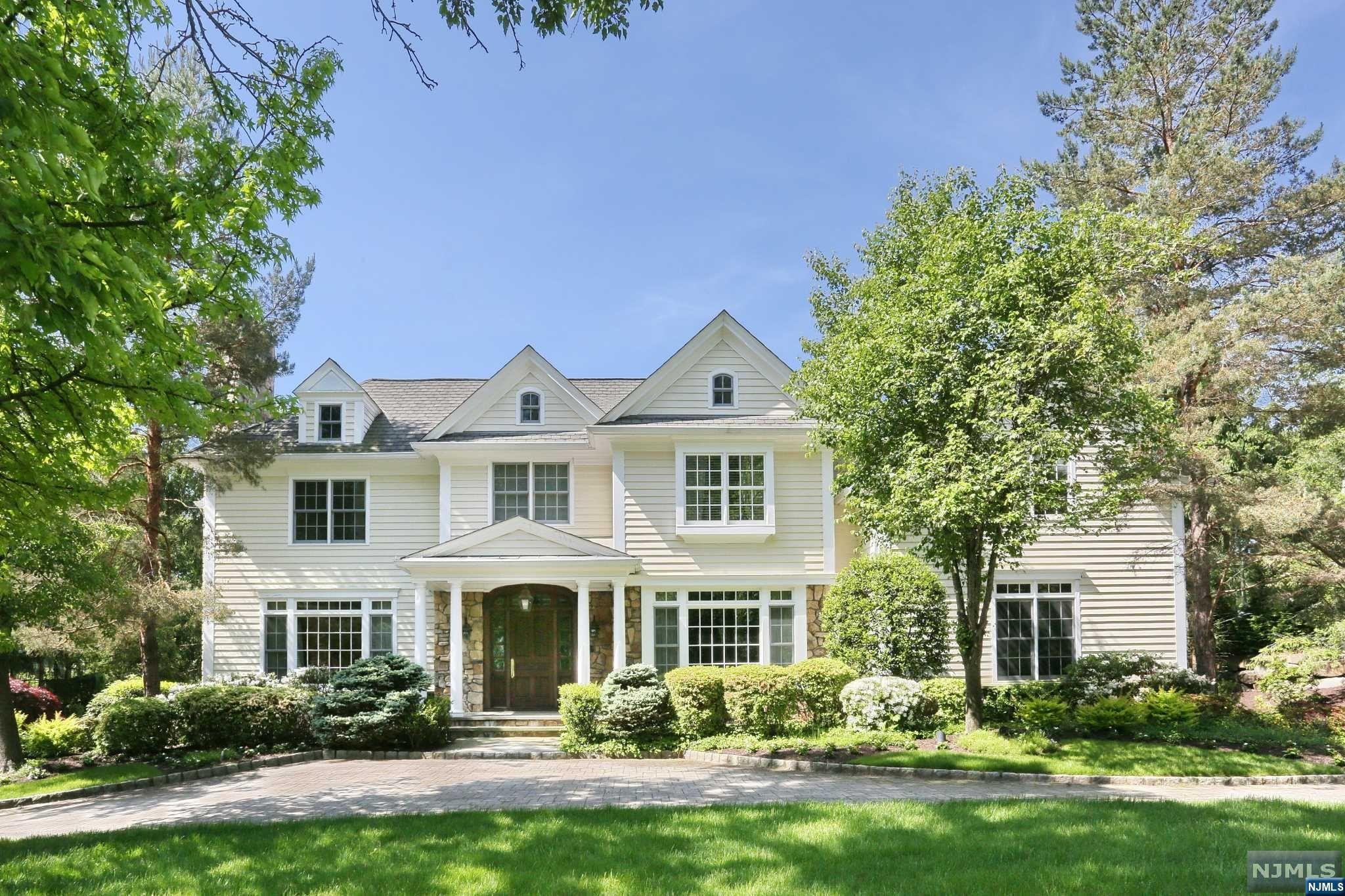 SPECTACULAR AND CUSTOM 6 BEDROOM, 7 FULL BATHS & 3 HALF BATH COLONIAL MANOR. SITUATED ON THE HILL!! BEST LOCATION IN TOWN. APPROX 9800 SQ.FT ON 3 LEVELS. TOP OF THE LINE CONSTRUCTION THROUGH OUT!! ENTER INTO THE GRAND FOYER, PR, LIVING RM/FPL,BANQUET SIZE FORMAL DINING RM WITH BUTLER PANTRY LEADING INTO THE GOURMET KITCHEN/DRS TO PATIO,PR,PLAY RM,FAMILY RM/FPL/DRS TO COVERED SCREENED IN PORCH, LIBRARY/OFFICE/GAS FPL,LAUNDRY RM,GUEST BR/FBTH,BACK STAIRWELL AND ENTRY FROM 2 CAR ATT.GARAGE.THE 2ND.FL. OFFERS A LG.STRAYED CEIL.PRIM.BR,SITTING RM,MULTIPLE WALK IN CLOSETS,BATH/JAC&STEAM SS, 4 MORE LARGE BR SUITES ALL WITH WALK IN CLOSETS AND FULL. BATHS, OPEN STUDY AREA. THE FULL FINISHED DAYLIGHT BASEMENT OFFERS A SUMMER KITCHEN,FBTH/SS, RECREATION RM, GYM, WINE CELLAR,ART ROOM,ENTRY FROM THE OVER SIZE GARAGE, UTILITIES & STORAGE. SITUATED ON A PRIVATE .71 ACRE PROPERTY WITH AN IN GROUND HEATED SALT WATER GUNITE POOL/SPA, COVERD PATIO,OUTDOOR KITCHEN AND MANY MORE AMENITIES THROUGH OUT