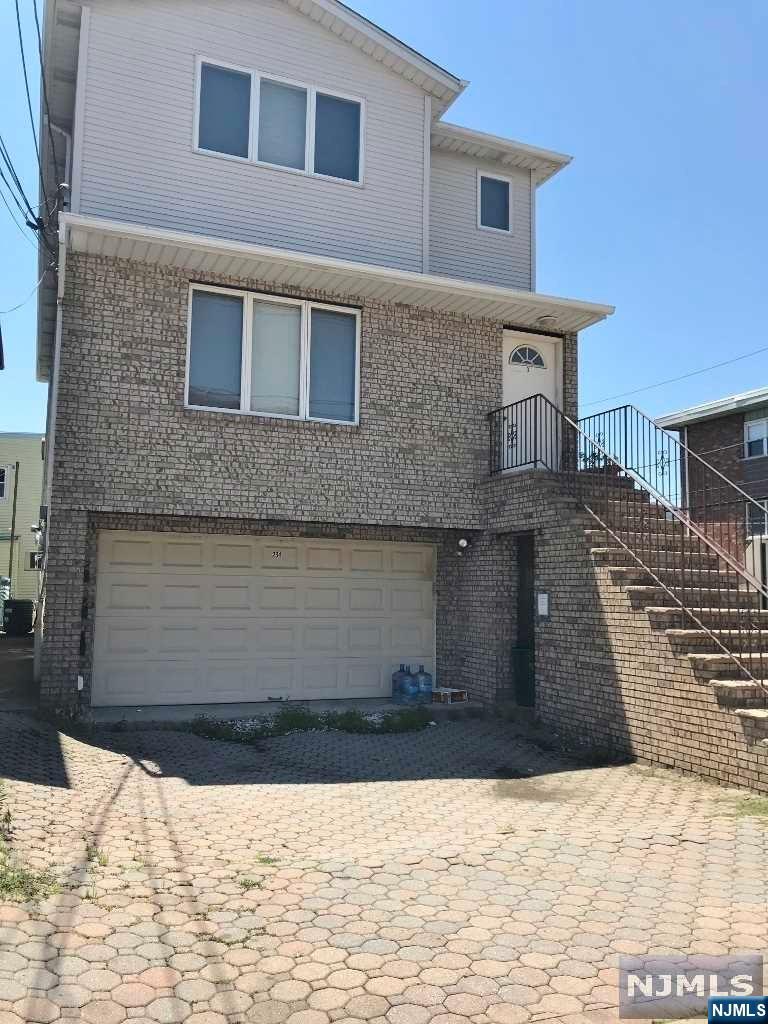 GROUND LEVEL APARTMENT NO STAIRS SEPARATE PRIVATE ENTRANCE ON THE LEFT OF SIDE OF THE HOUSE. SUN DRENCHED APARTMENT WITH OVERSIZED LARGE ROOMS AND PLENTY OF WINDOWS. BEDROOM, LIVING ROOM, FULL BATH, MODERN KITCHEN, GAS/OVEN RANGE, DISHWASHER AND AMPLE CLOSET SPACE. COIN OPERATED WASHER/DRYER DIRECTLY NEXT DOOR TO THE UNIT AND ON SITE ONE CAR RESERVED PARKING. CLOSE TO SHOPPING, EXPRESS BUS TO NYC COMMUTE AND SCHOOLS ALL NEARBY.SORRY NO PETS ALLOWED. TENANT PAYS ALL UTILITIES, LANDLORD PAYS COLD WATER ONLY. MUST HAVE FICO CREDIT SCORE OVER 700. INCOME VERIFICATION WITH 2022 TAX RETURNS PROOF OF INCOME AND MOST RECENT (TWO WEEKS) PAY STUBS.