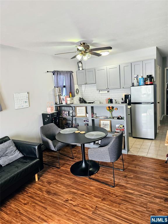 Commuters dream, Bus to NY City, 20 mins to Newark Penn Station, Newark Rutgers University Composes , Totally renovated 2023, 2nd floor corner unit, One bedroom apartment with One car Parking.