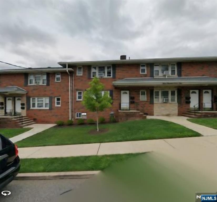 Palisades Park, the spacious one-bedroom apartment for rent. It has been renovated. Updates include a new kitchen cabinet and a new countertop, new bathroom. The floor will be sanded, A laundry room located on-site, and parking is available on a first-come, first-served basis. Heat & hot water included in rent. The property is conveniently located near major highways, shopping centers, and transportation options to New York.