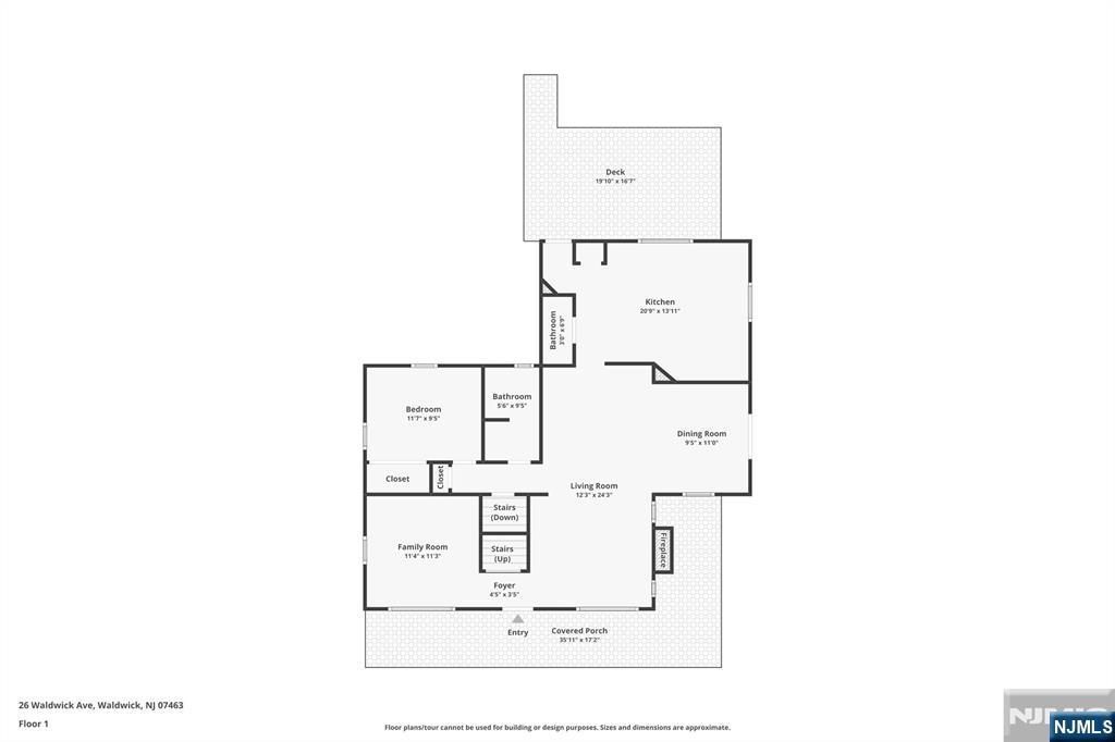 Main image without alt text