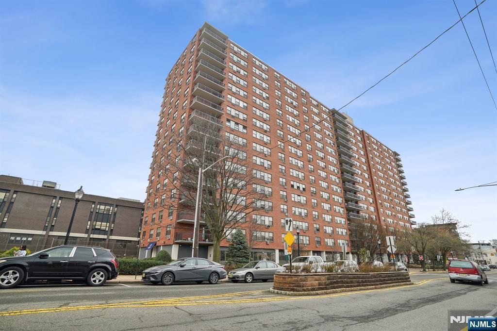 Bright 1 Bedroom unit with balcony at the full service Lenox Condominiums. Sweeping sunset views w/ large windows and hardwood floors throughout. Modern kitchen upgraded with stainless appliances, Maplewood cabinets and granite counters. Easy commute with free building shuttle service to Hoboken PATH or NJ Transit. Monthly maintenance fee includes heat, hot water, gas, concierge, gym, and community room. Close to Washington Park, shopping and dining. Parking available for an additional fee.