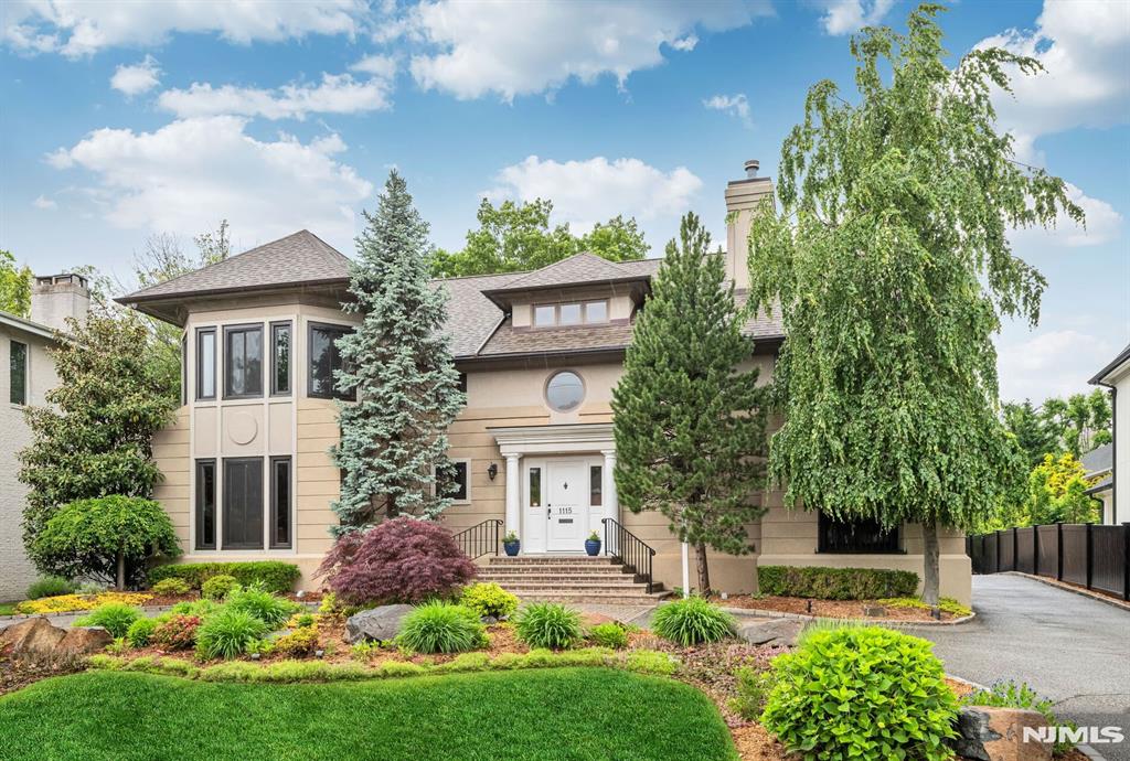 WE INVITE YOU TO COME AND SEE THIS FABULOUS HOME NESTLED IN THE MOST COVETED BLUFF AREA OF FORT LEE.!!! ENTER THE CENTER HALL AND NOTICE THE 20 FT HIGH CEILINGS ABOUND THROUGH THE HOUSE! THE FIRST FLOOR OFFERS A HUGE L/RM, FML/DR, GREAT ROOM POW RM. THE CHEFS EIK OVERLOOKS THE SPECTULAR DECK AND INGROUND POOL. OUTDOOR KITCHEN AND LOUNGING AREA FOR ENTERTAINMENT AND RELAXATION ALL PROFESIONALLY LANDSCAPED BY THE FAMOUS YELLOW WAGON LANDSCAPING TEAM. WANDER BACK INTO THE HOUSE AND UP TO THE SECOND FLOOR. SERENE PRIMARY SUITE FEATURING HIS, AND HER BATHROOM, ENSUITE BEDROOM, PLUS 2FULL BATHS, AND 2 BEDROOMS! THE LOWER LEVEL HAS A STATE OF THE ART FITNESS CENTER ,BEDROOM ,FULL BATH AND FAMILY ROOM. PICTURES,VIDEO,BTOCHURE AND FLOOR PLAN TO FOLLOW. TRULY A DREAM HOUSE IN A PERFECT LOCATION WITH A RESORT LIKE FEELING. DONT MISS THIS ONE!!! MOTIVATED SELLER!