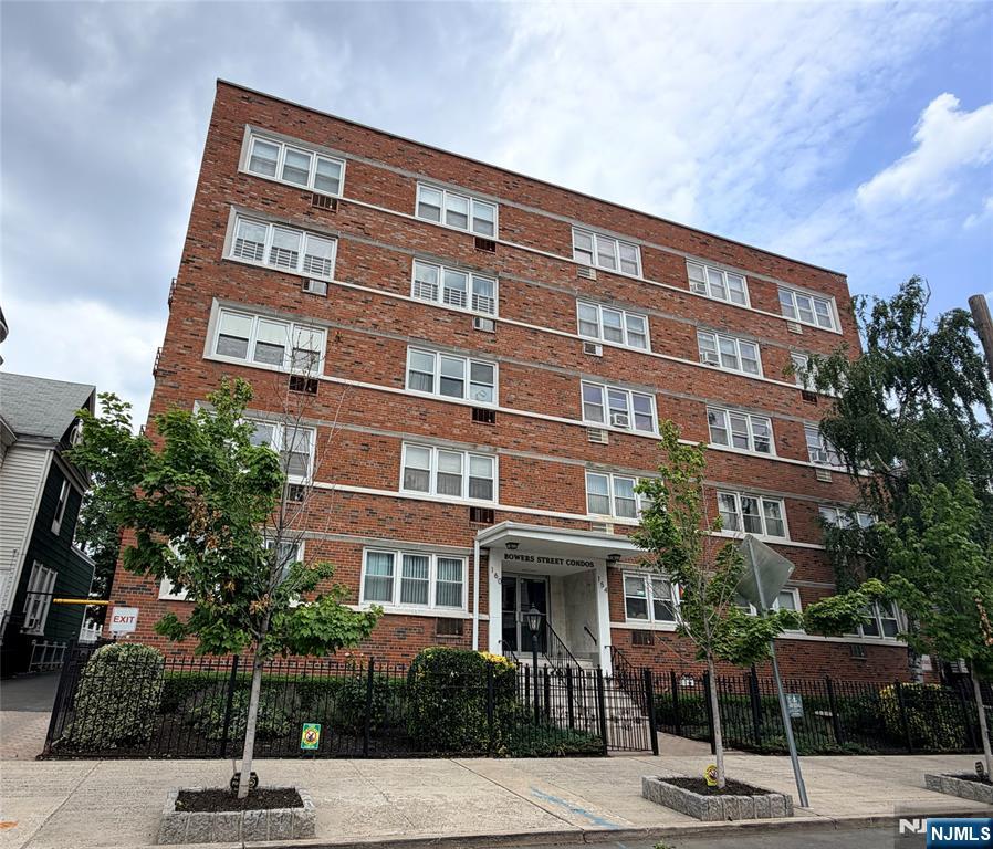 Great opportunity to own this lovely condo in the heart of Jersey City Heights, featuring 2 bedrooms, dining room, living room, kitchen one bath in an elevator, brick, well-maintained building with lots of natural lights throughout. Recently renovated, new kitchen, new electrical, new recessed lighting, updated bathroom and appliances. Located only half a block from Central Ave shops, banks, restaurants, cafes, supermarkets, houses of worship, schools, local and NYC transportation, 5 minutes to Journal Square, 7 minutes to Hoboken and Congress light rail and parks. Do not let this one pass you by!